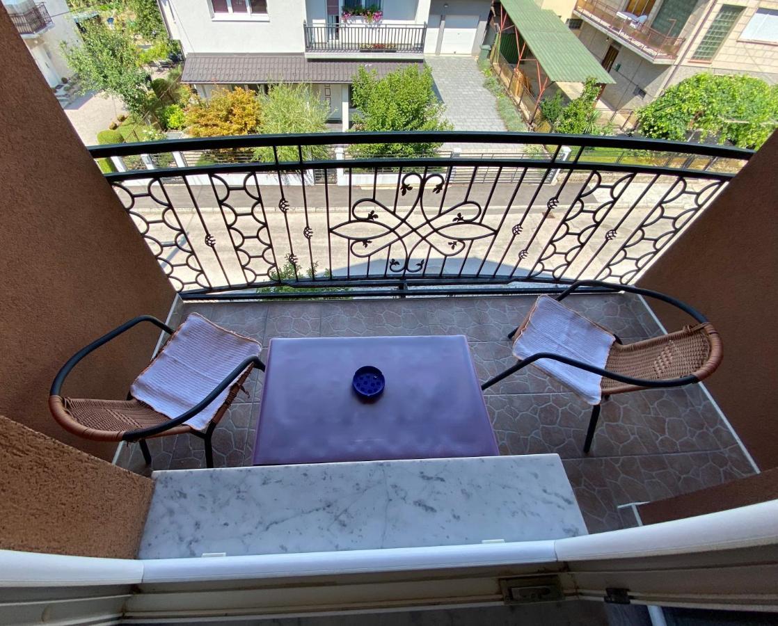 Big Apartment 3 Bedrooms Bihac Exterior photo
